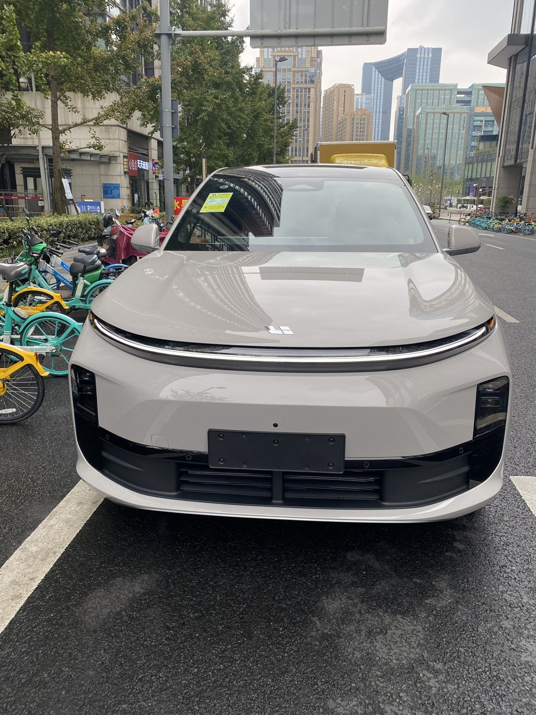 PA电子 MEGA 高压纯电 MPV
